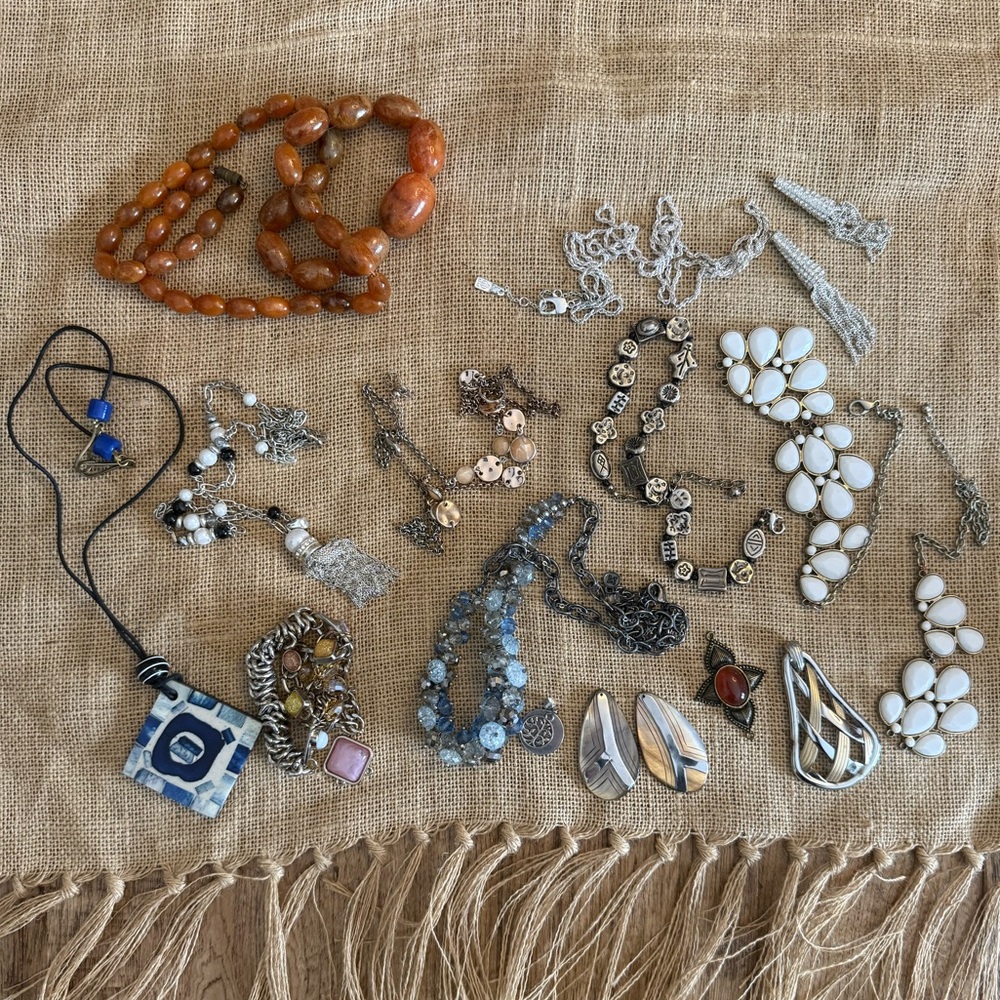 Lot of necklaces and beads, wearable or for crafting, metal, resin, rhinestone